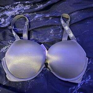 ❌SOLD❌Victoria's Secret Bling Green Bra
